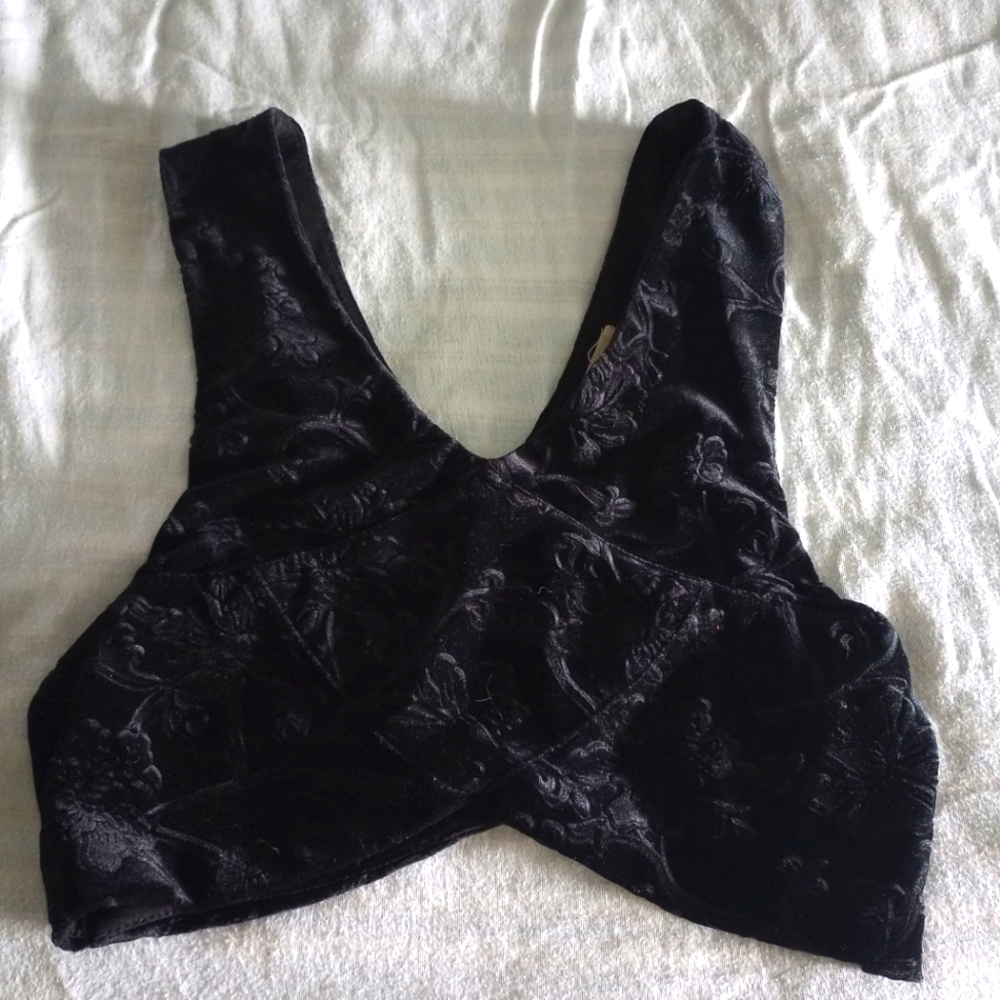 Velvet V croptop